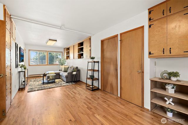 2609 Lake Youngs Court SE, Renton, WA 98058