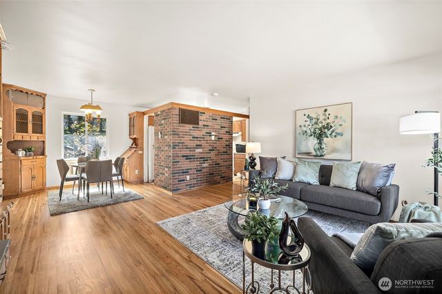 2609 Lake Youngs Court SE, Renton, WA 98058