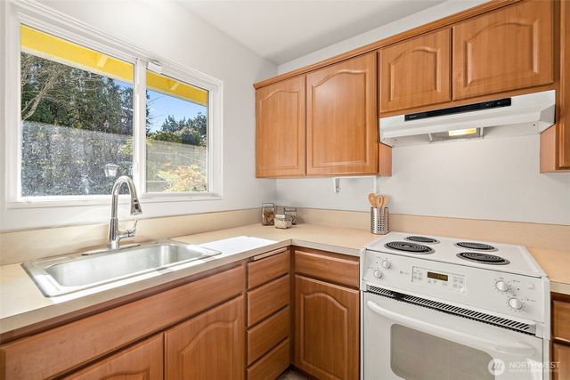 2609 Lake Youngs Court SE, Renton, WA 98058