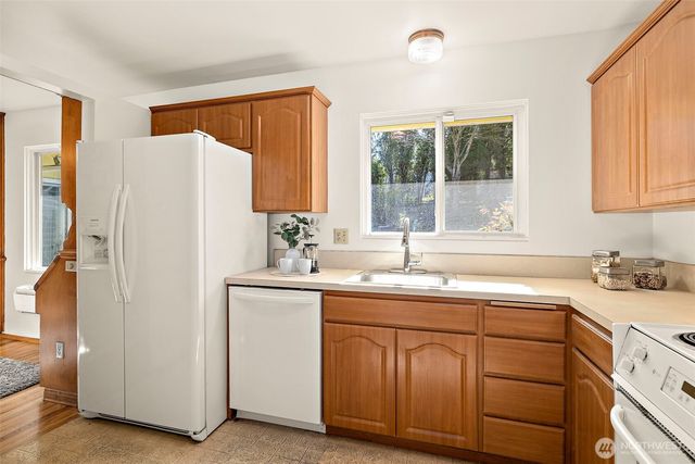 2609 Lake Youngs Court SE, Renton, WA 98058