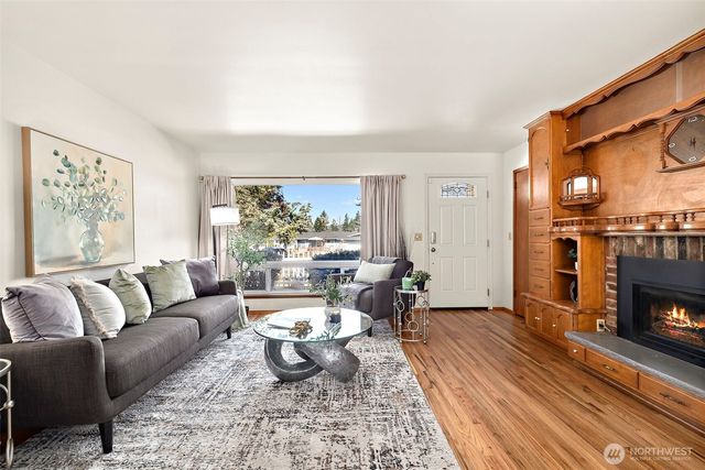 2609 Lake Youngs Court SE, Renton, WA 98058