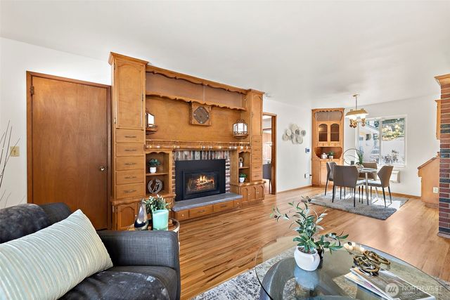 2609 Lake Youngs Court SE, Renton, WA 98058