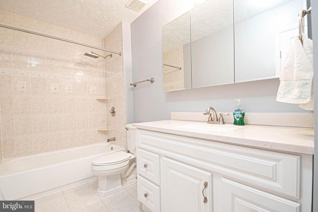 4483 EDSALL DR, Woodbridge, VA 22193