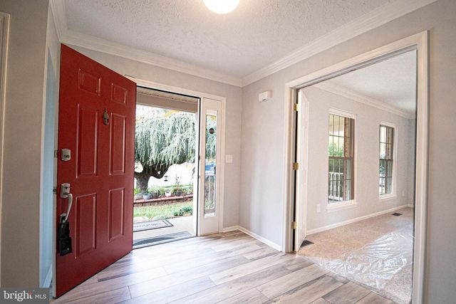 4483 EDSALL DR, Woodbridge, VA 22193