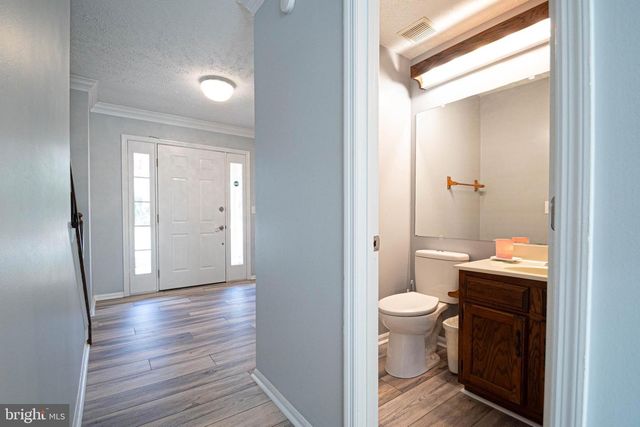 4483 EDSALL DR, Woodbridge, VA 22193