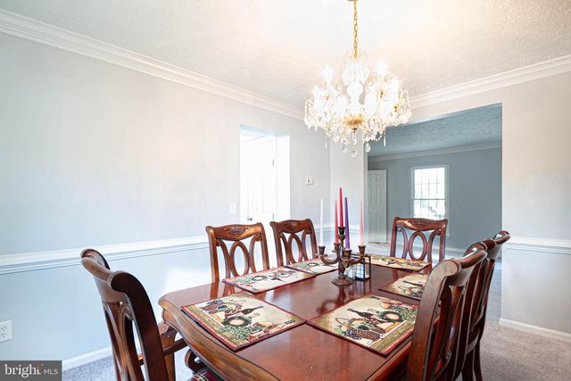 4483 EDSALL DR, Woodbridge, VA 22193