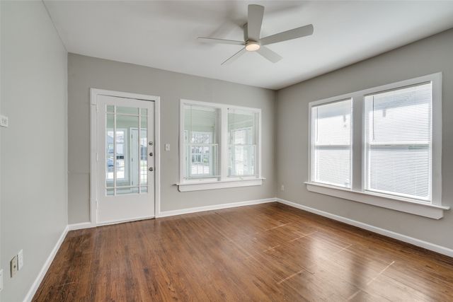 5011 Parkland Avenue, Dallas, TX 75235