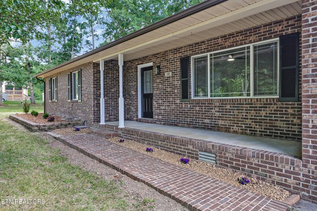 181 Bradrock St, Crossville, TN 38571