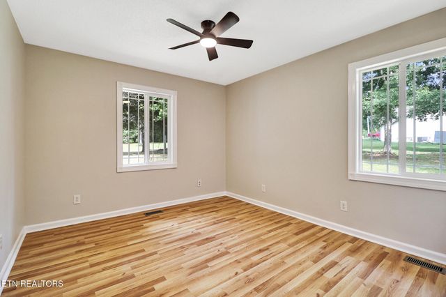 181 Bradrock St, Crossville, TN 38571