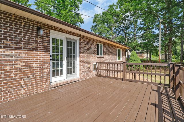 181 Bradrock St, Crossville, TN 38571