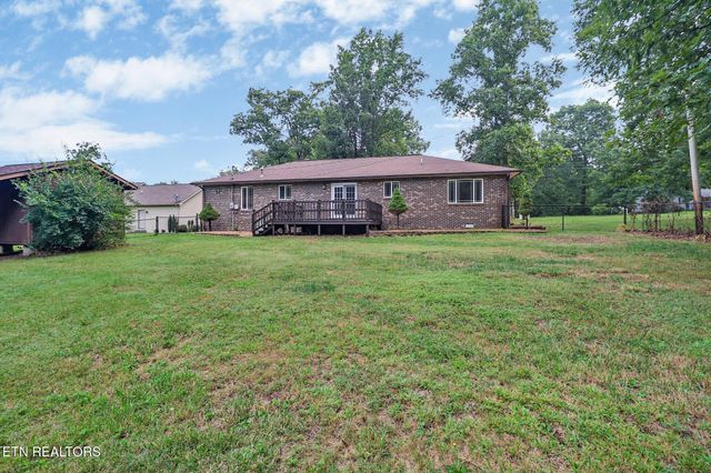 181 Bradrock St, Crossville, TN 38571