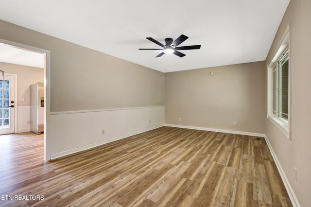 181 Bradrock St, Crossville, TN 38571