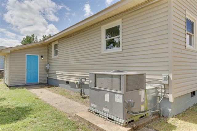 109 Woodstock ST, Portsmouth, VA 23701