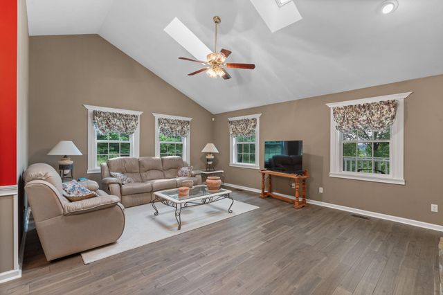 681 Pinhook Road, Calhoun, TN 37309