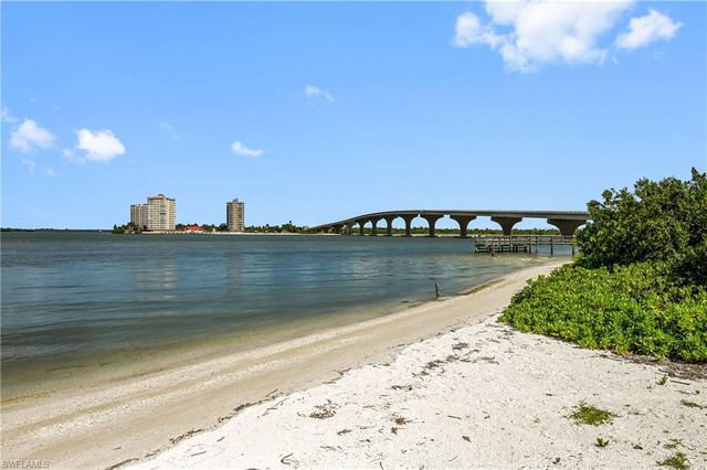 8401 Estero BLVD 304, Fort Myers Beach, FL 33931