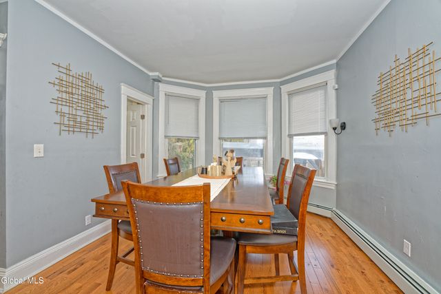 8 Catalpa Drive, Albany, NY 12209