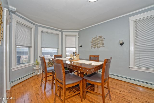 8 Catalpa Drive, Albany, NY 12209