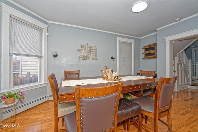 8 Catalpa Drive, Albany, NY 12209