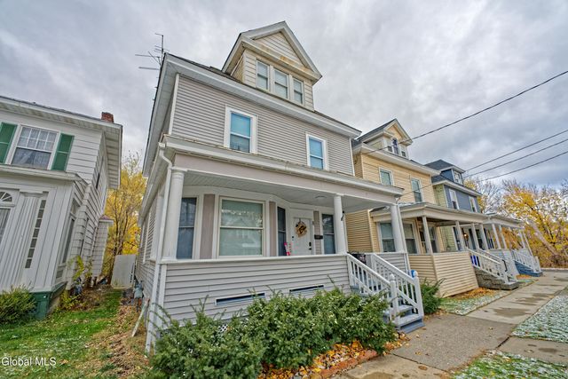 8 Catalpa Drive, Albany, NY 12209