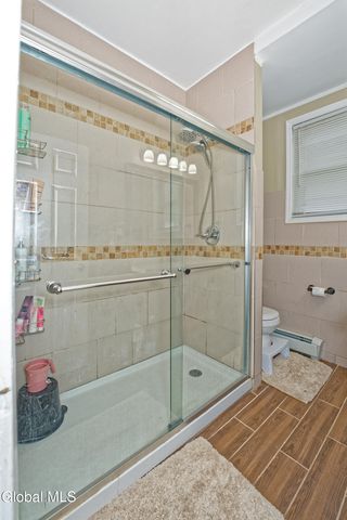 8 Catalpa Drive, Albany, NY 12209