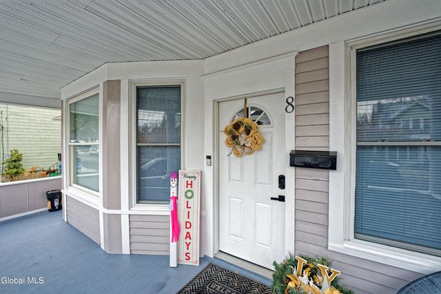 8 Catalpa Drive, Albany, NY 12209