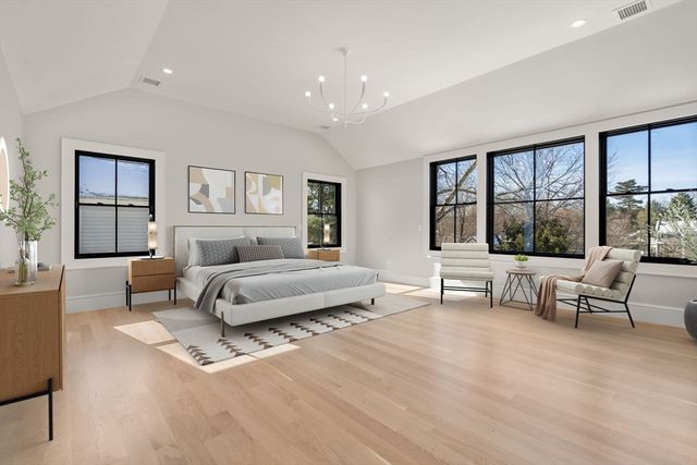 577 Grove St, Newton, MA 02462