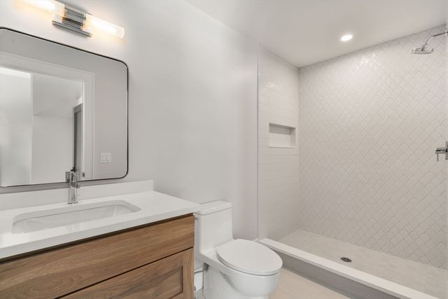 577 Grove St, Newton, MA 02462