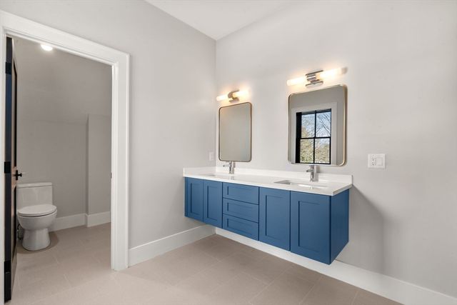 577 Grove St, Newton, MA 02462