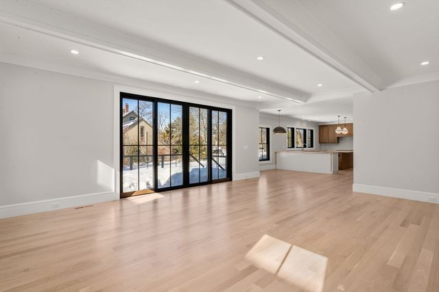 577 Grove St, Newton, MA 02462