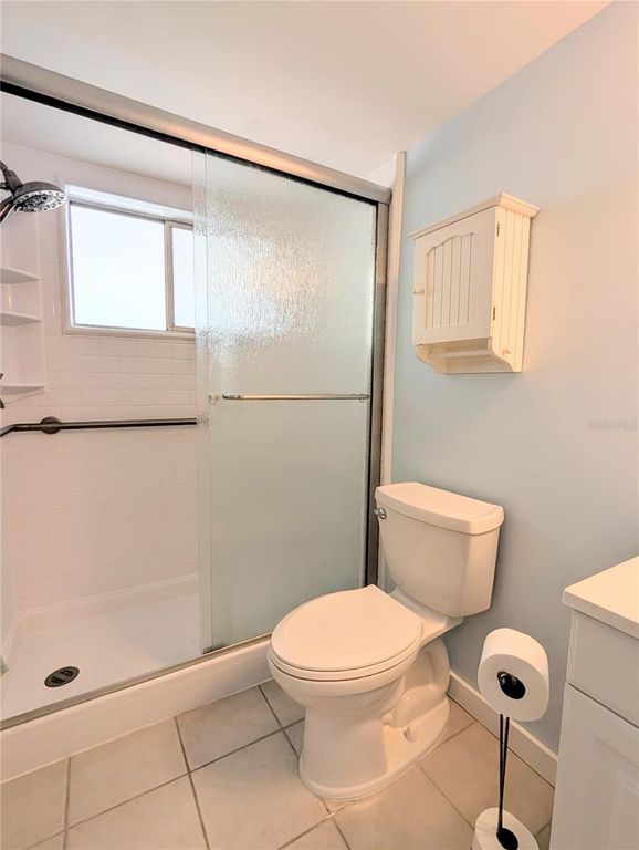 Image 15 of property listing at 2008 CANAL DRIVE M3, Bradenton, FL 34207