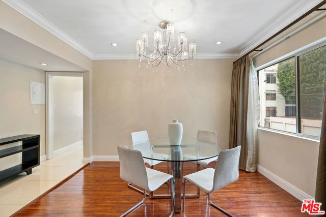 419 N Oakhurst Drive 203, Beverly Hills, CA 90210
