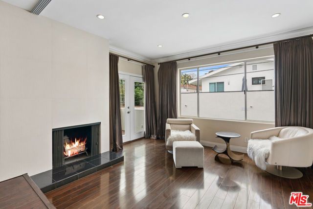 419 N Oakhurst Drive 203, Beverly Hills, CA 90210