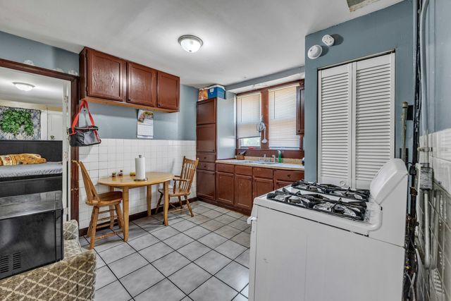 3031 S Central Park Avenue, Chicago, IL 60623