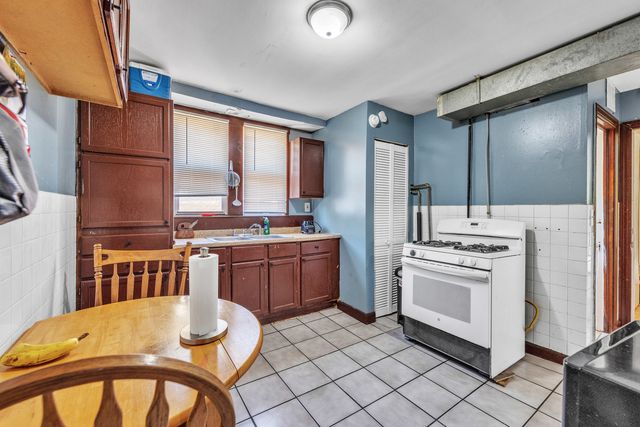 3031 S Central Park Avenue, Chicago, IL 60623