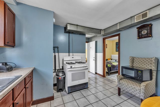 3031 S Central Park Avenue, Chicago, IL 60623