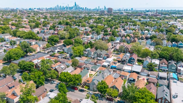 3031 S Central Park Avenue, Chicago, IL 60623