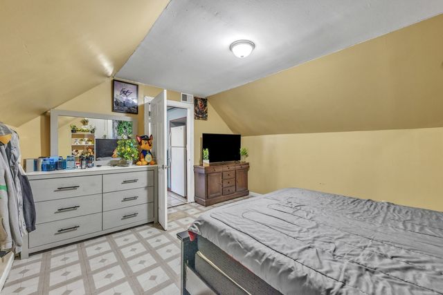 3031 S Central Park Avenue, Chicago, IL 60623