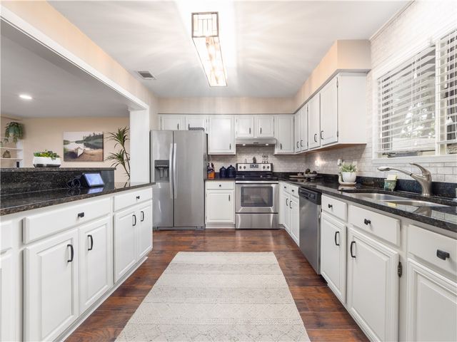 101 Barkentine Court, St Simons Island, GA 31522