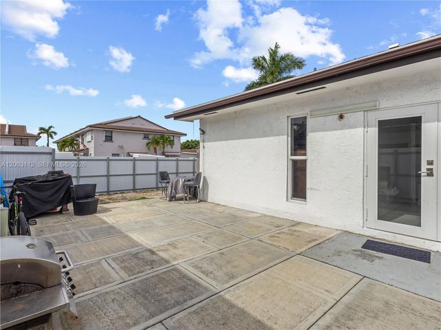 165 SW 113th Ct, Sweetwater, FL 33174