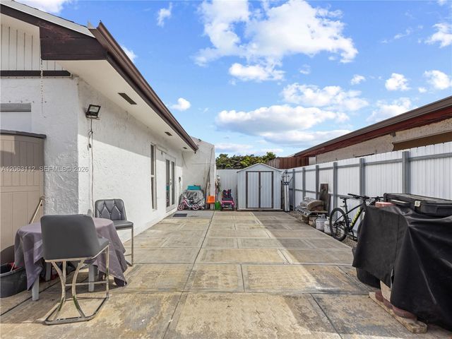 165 SW 113th Ct, Sweetwater, FL 33174