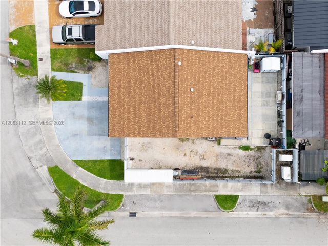 165 SW 113th Ct, Sweetwater, FL 33174