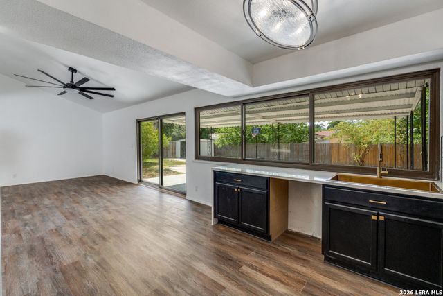 5118 GAWAIN DR, San Antonio, TX 78218