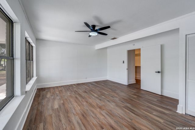 5118 GAWAIN DR, San Antonio, TX 78218