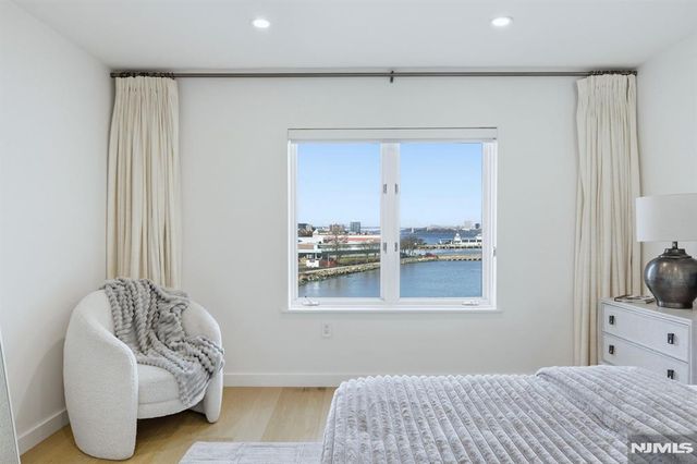 308 Nelson Court, Edgewater, NJ 07020