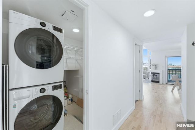 308 Nelson Court, Edgewater, NJ 07020