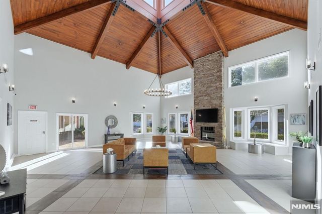 308 Nelson Court, Edgewater, NJ 07020