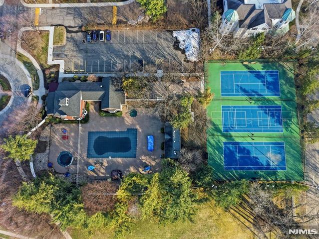 308 Nelson Court, Edgewater, NJ 07020