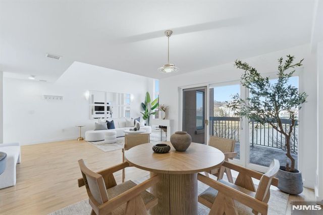 308 Nelson Court, Edgewater, NJ 07020