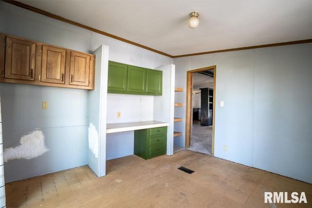 1615 E St Louis Street, West Frankfort, IL 62896