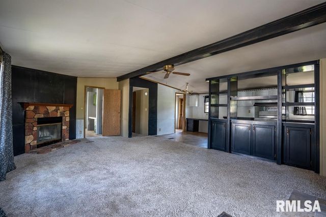 1615 E St Louis Street, West Frankfort, IL 62896